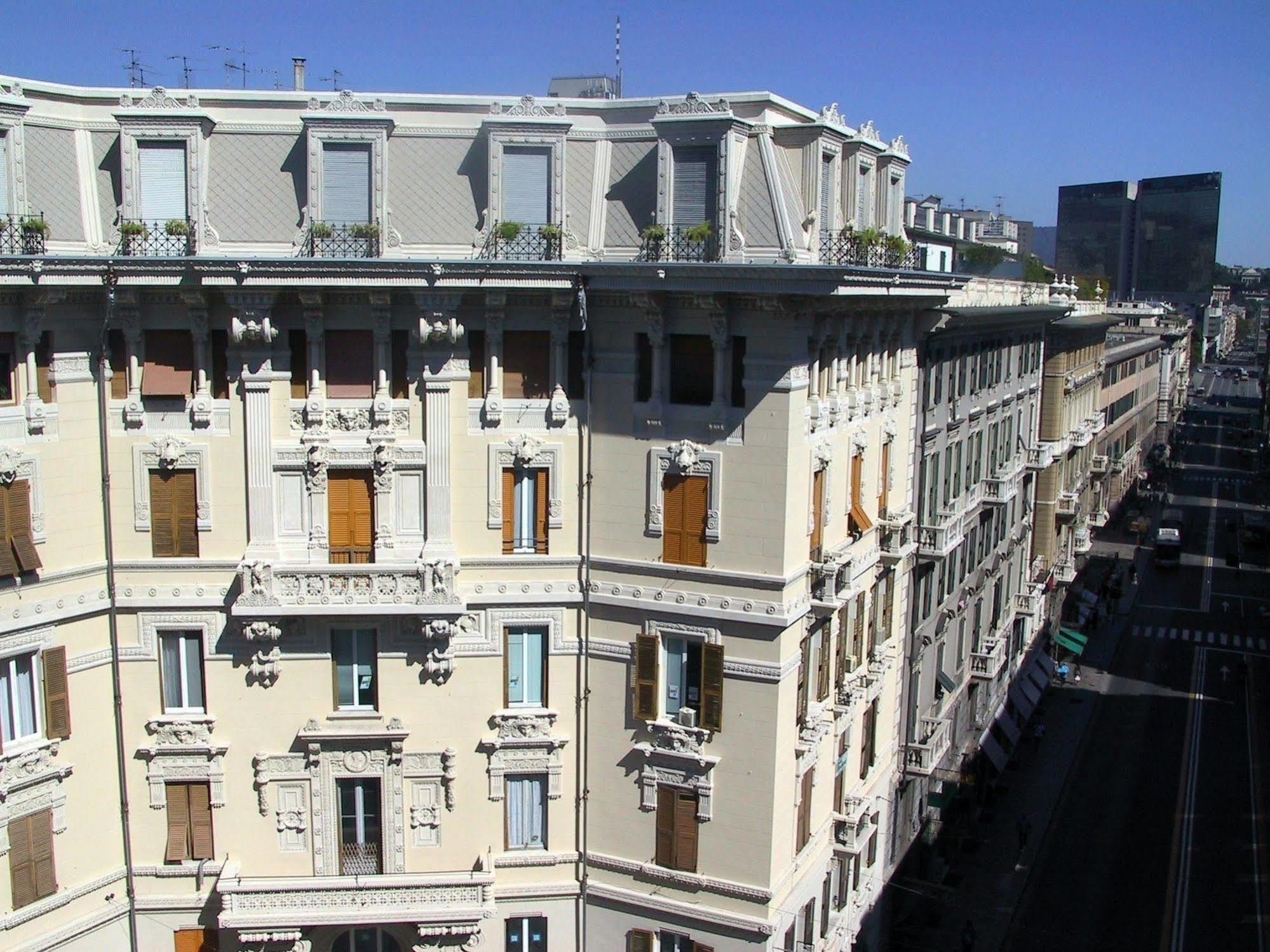 Soana City Rooms Genoa Bagian luar foto