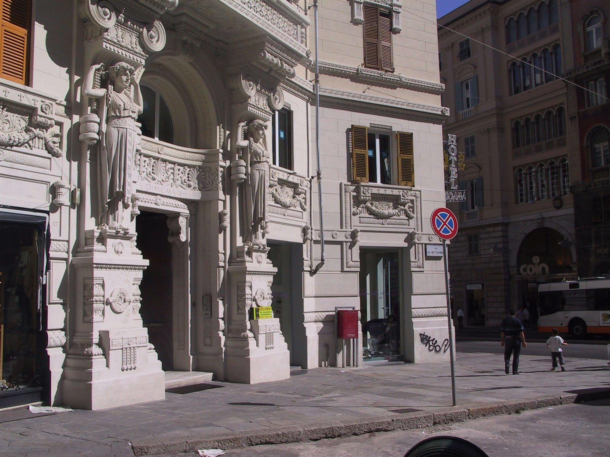 Soana City Rooms Genoa Bagian luar foto