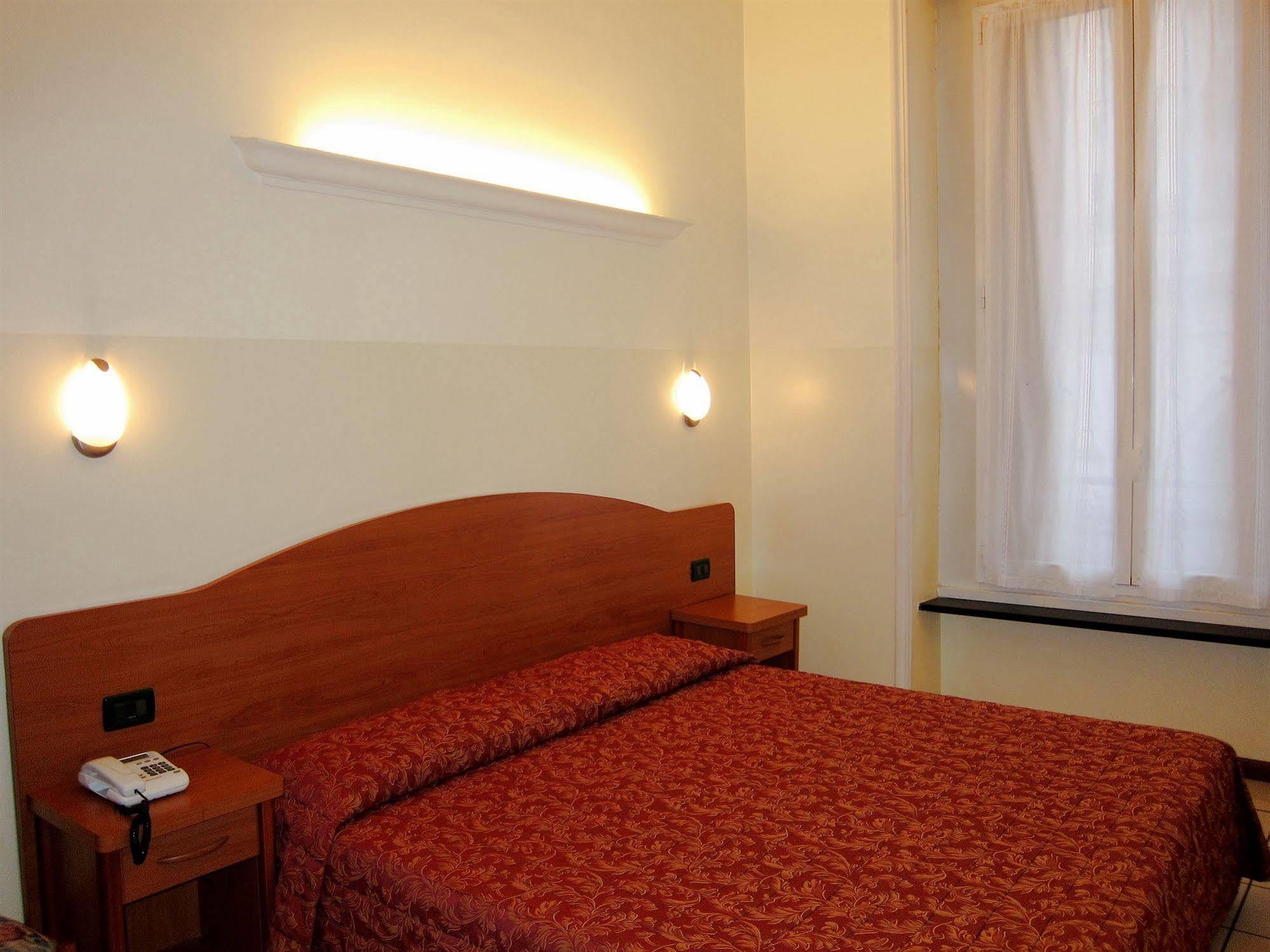 Soana City Rooms Genoa Bagian luar foto