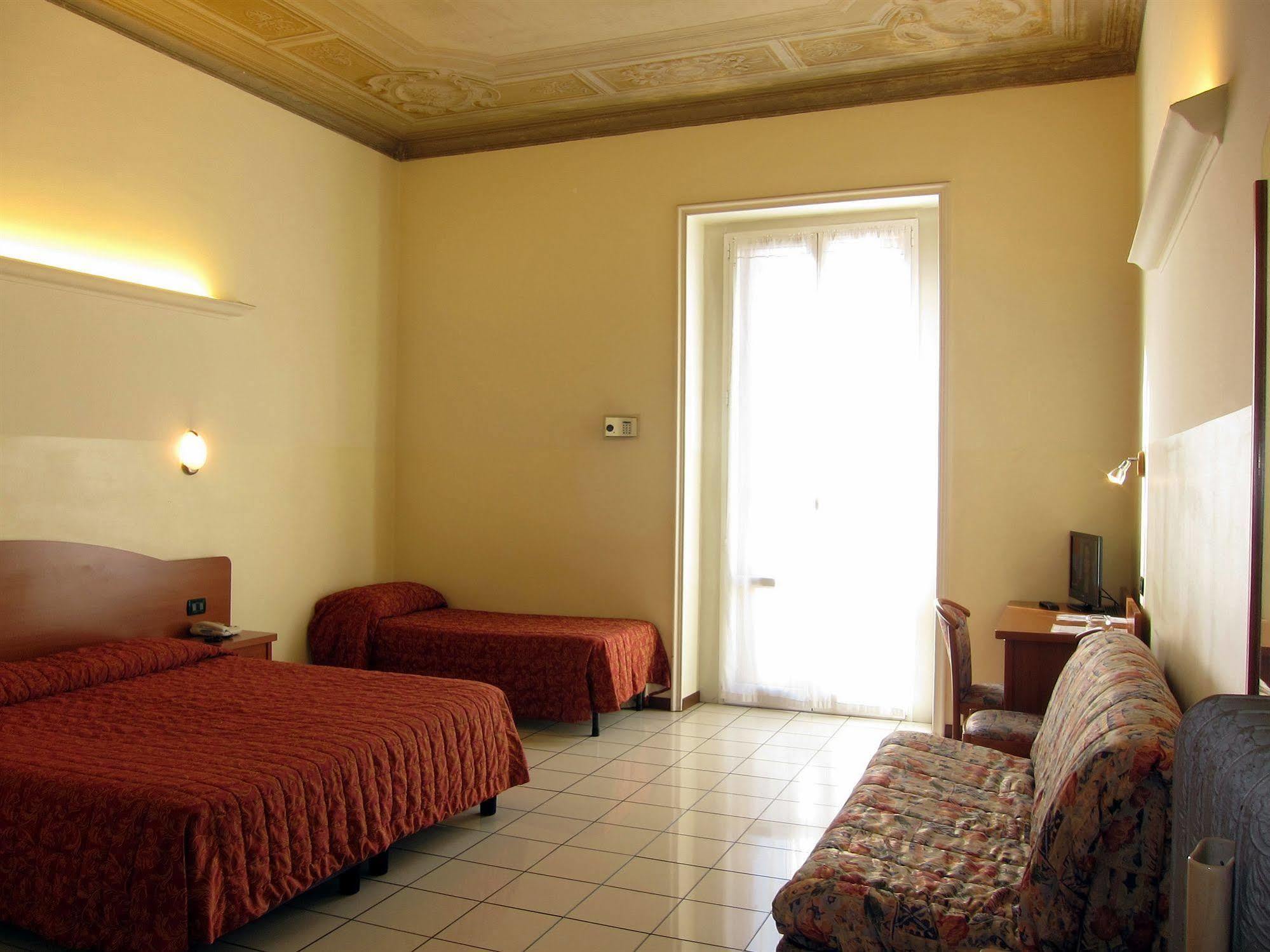 Soana City Rooms Genoa Bagian luar foto