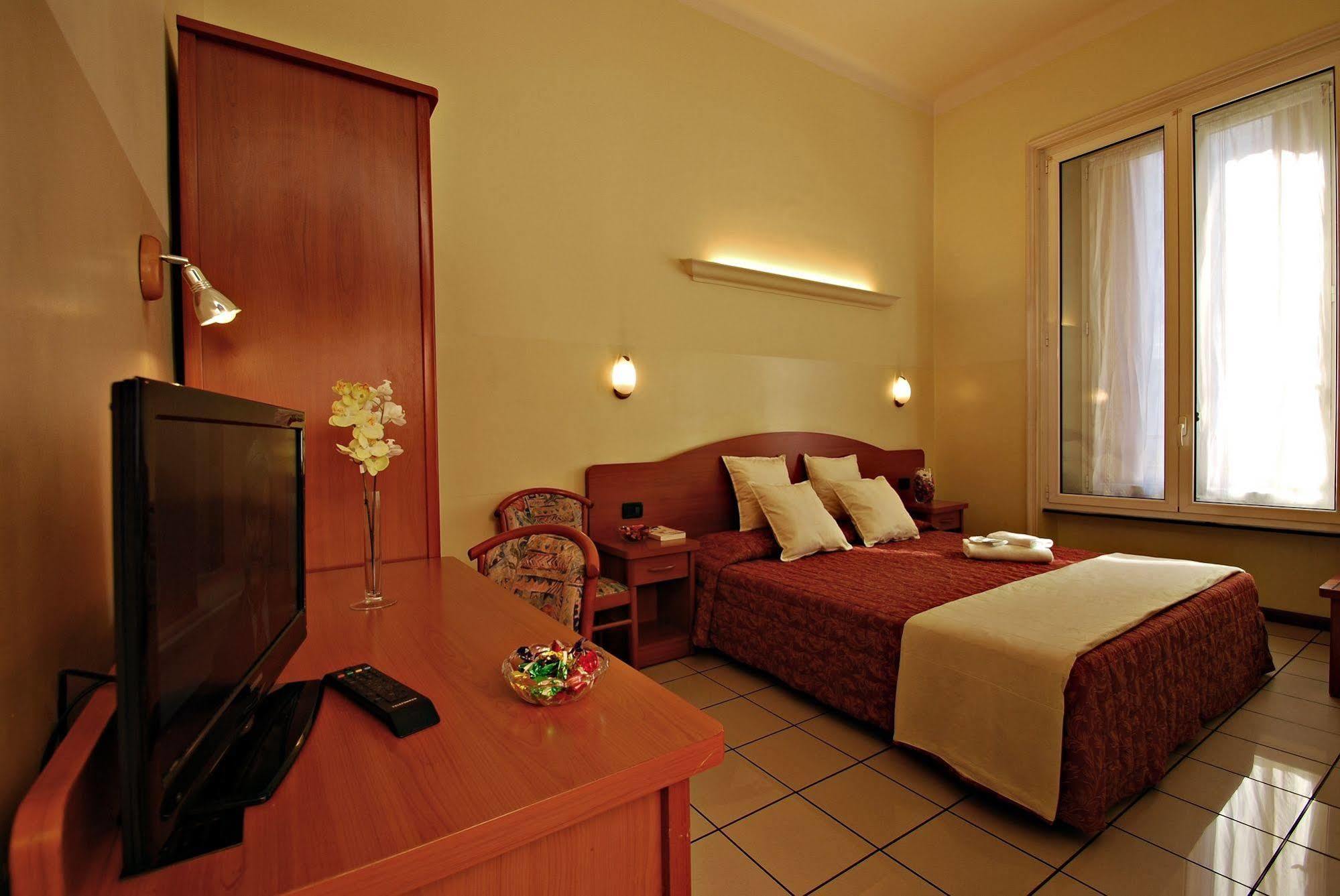 Soana City Rooms Genoa Bagian luar foto