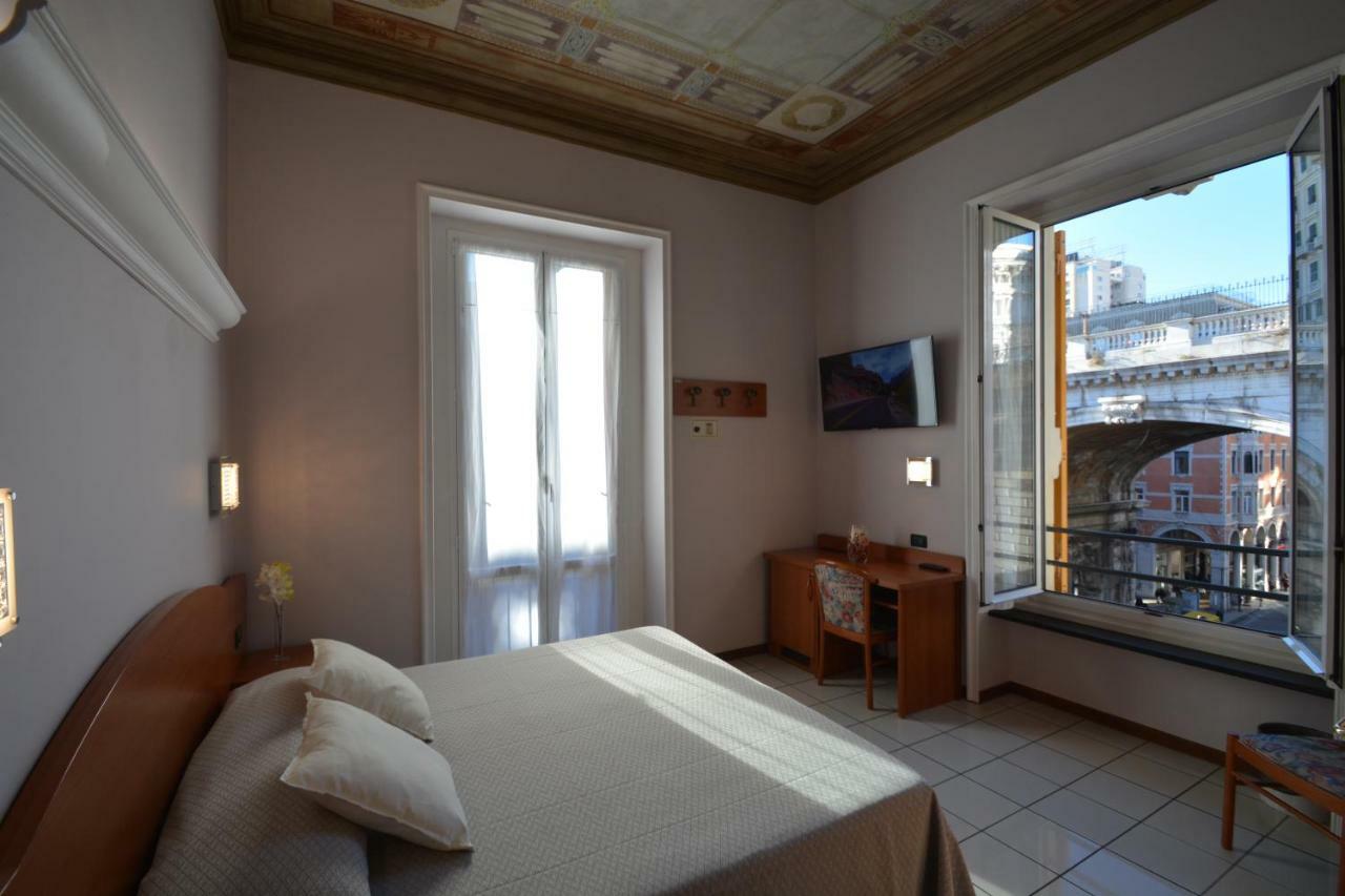 Soana City Rooms Genoa Bagian luar foto