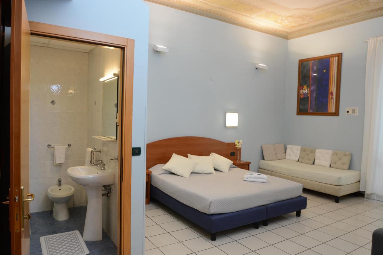 Soana City Rooms Genoa Bagian luar foto