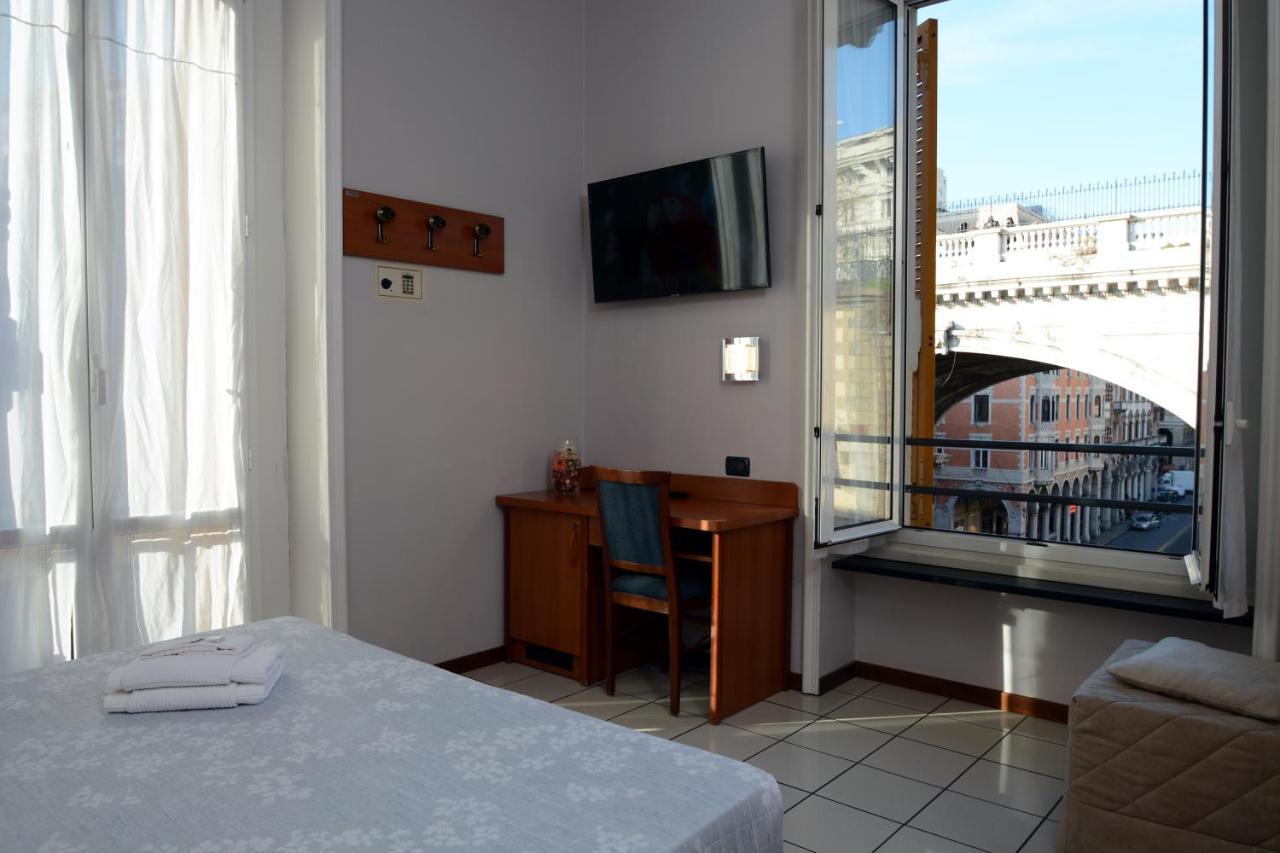 Soana City Rooms Genoa Bagian luar foto